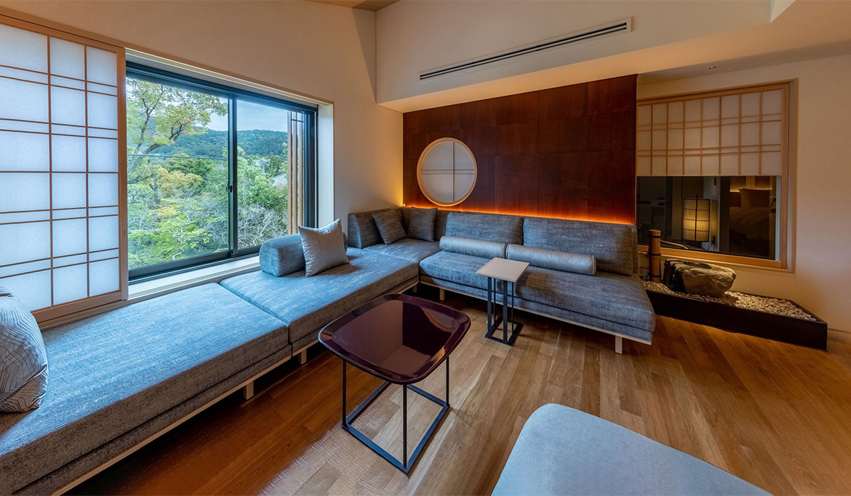 FUFU LUXURY CORNER SUITE