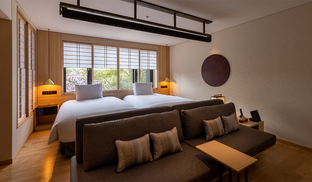 PRECIOUS SUITE